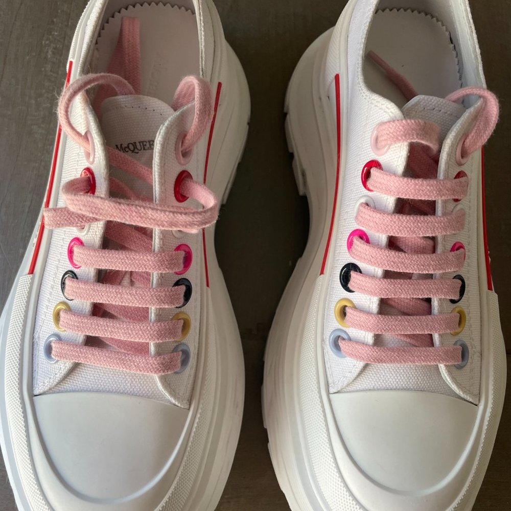 Alexander McQueen Women's Tread Slick Sneakers 6.5 36.5